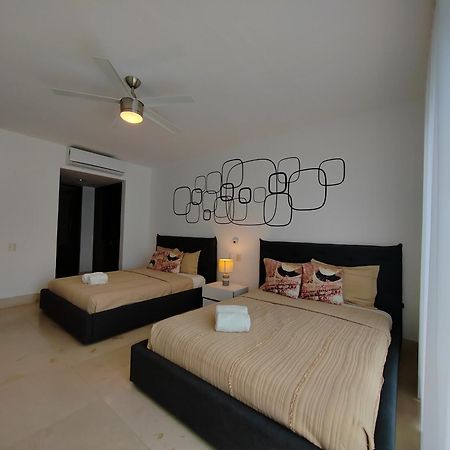 Luxurious & Central Condo In Playa Steps From The Beach Playa del Carmen Buitenkant foto