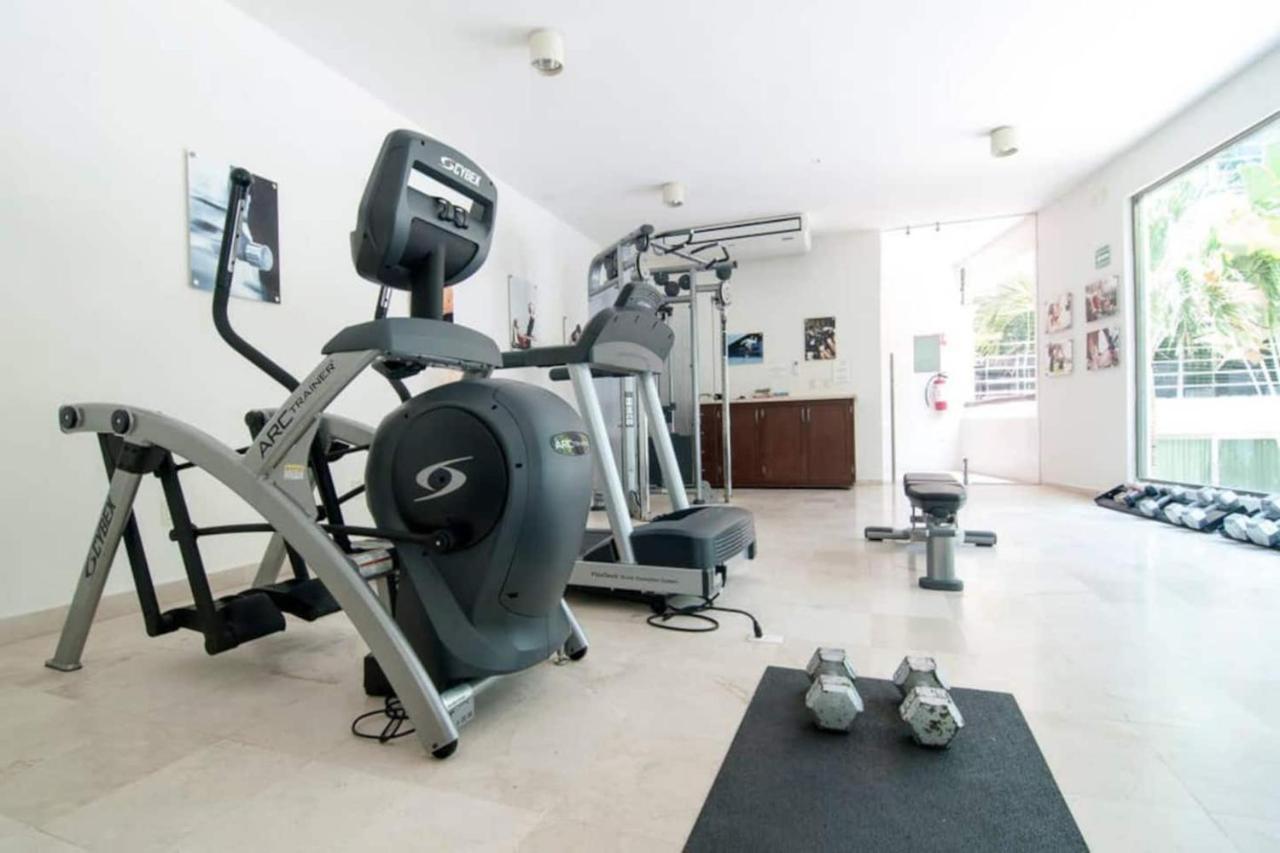 Luxurious & Central Condo In Playa Steps From The Beach Playa del Carmen Buitenkant foto