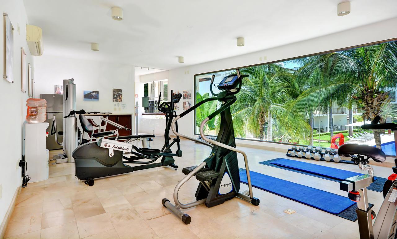 Luxurious & Central Condo In Playa Steps From The Beach Playa del Carmen Buitenkant foto
