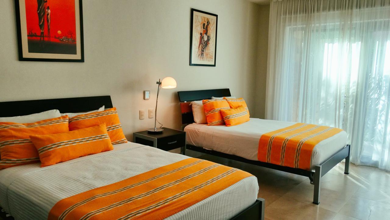 Luxurious & Central Condo In Playa Steps From The Beach Playa del Carmen Buitenkant foto