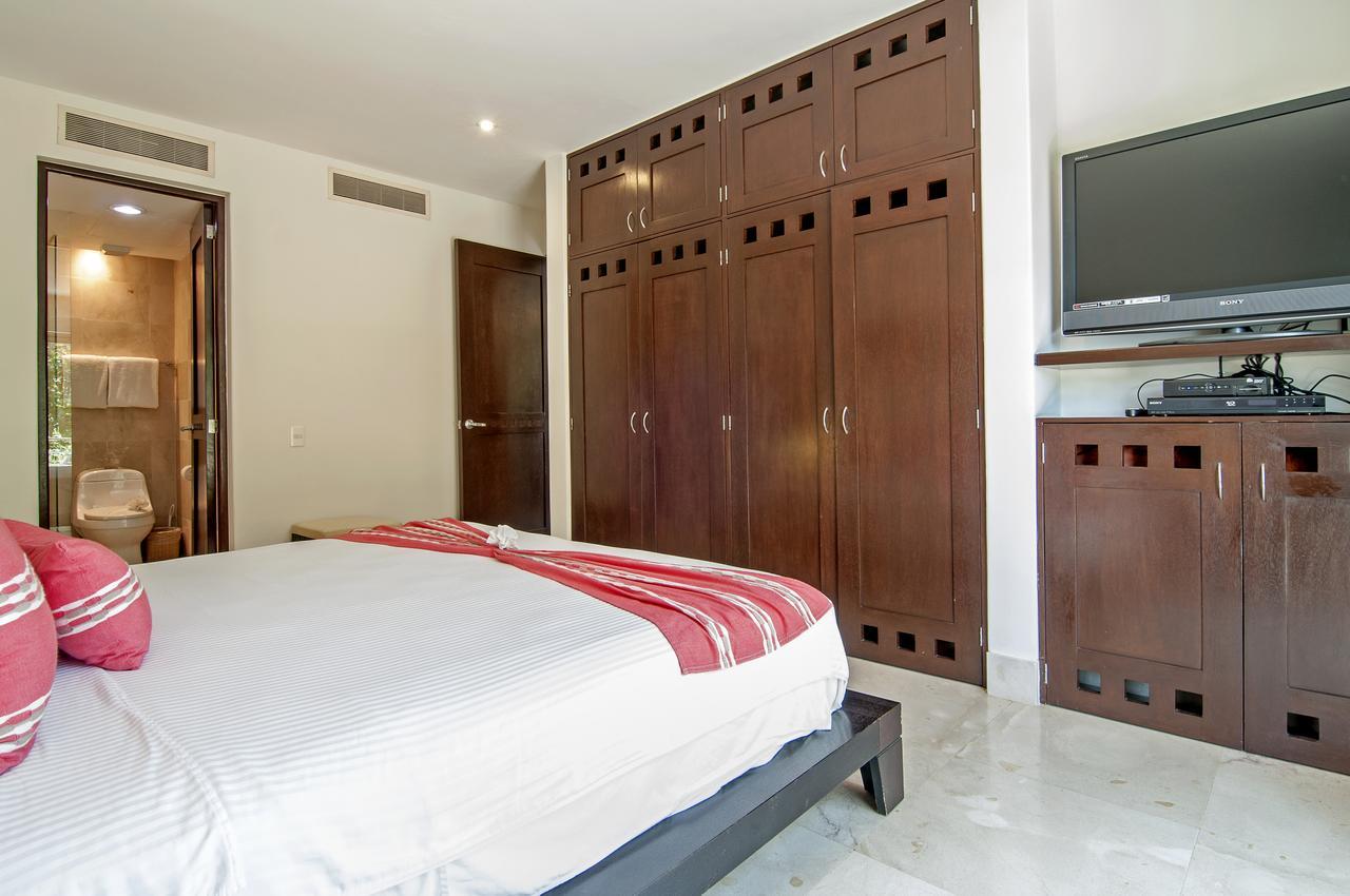 Luxurious & Central Condo In Playa Steps From The Beach Playa del Carmen Buitenkant foto