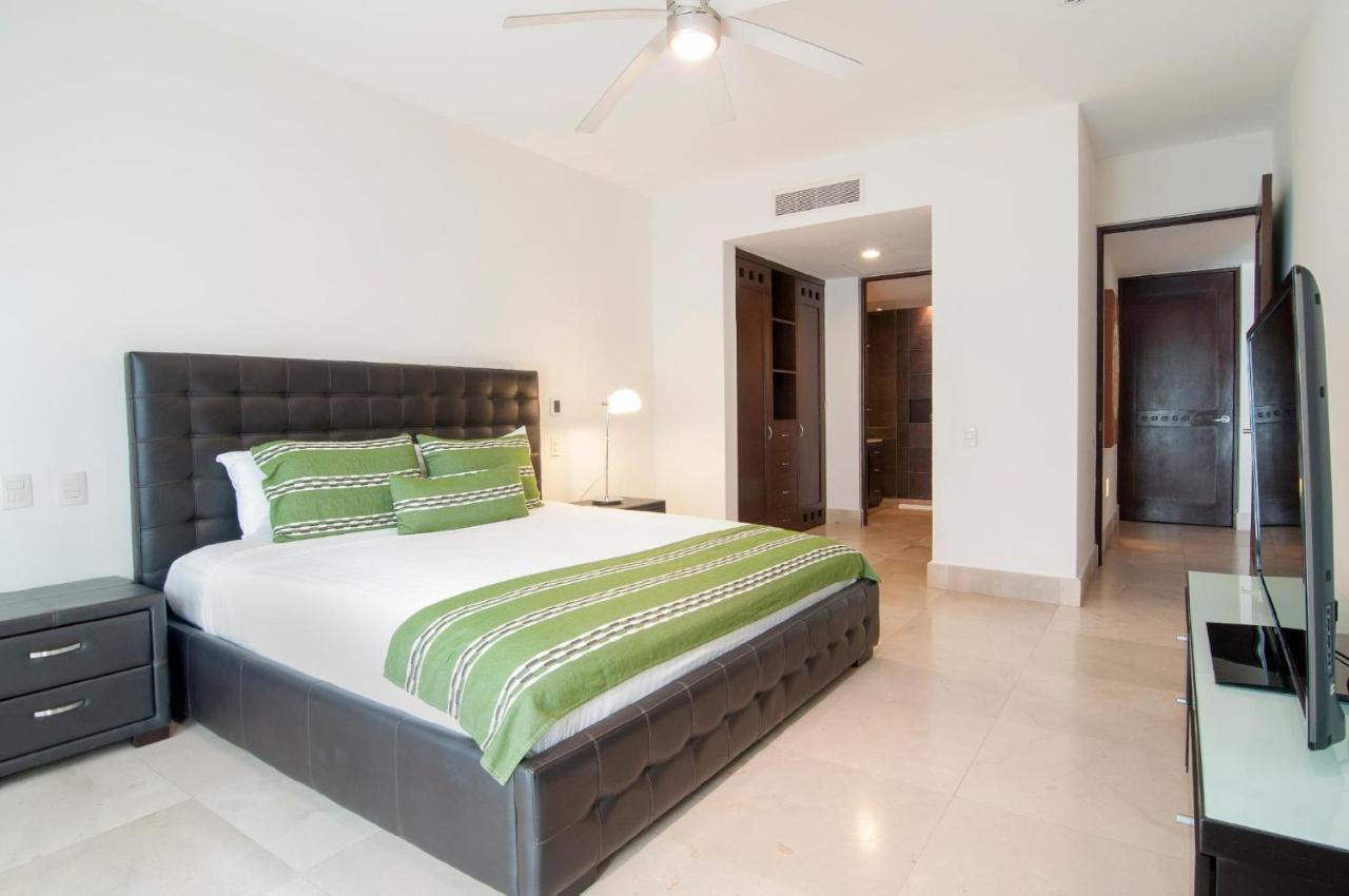 Luxurious & Central Condo In Playa Steps From The Beach Playa del Carmen Buitenkant foto