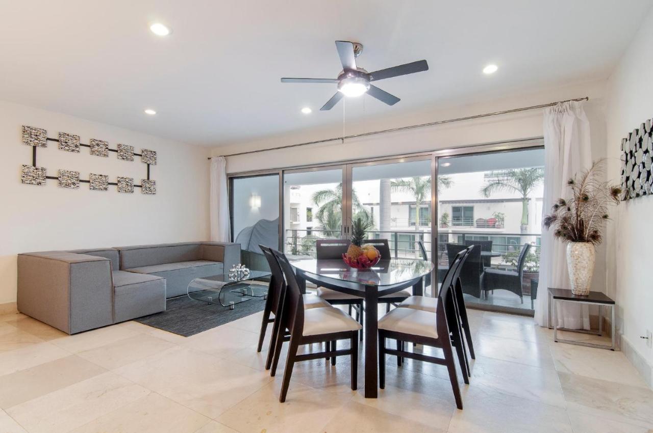 Luxurious & Central Condo In Playa Steps From The Beach Playa del Carmen Buitenkant foto