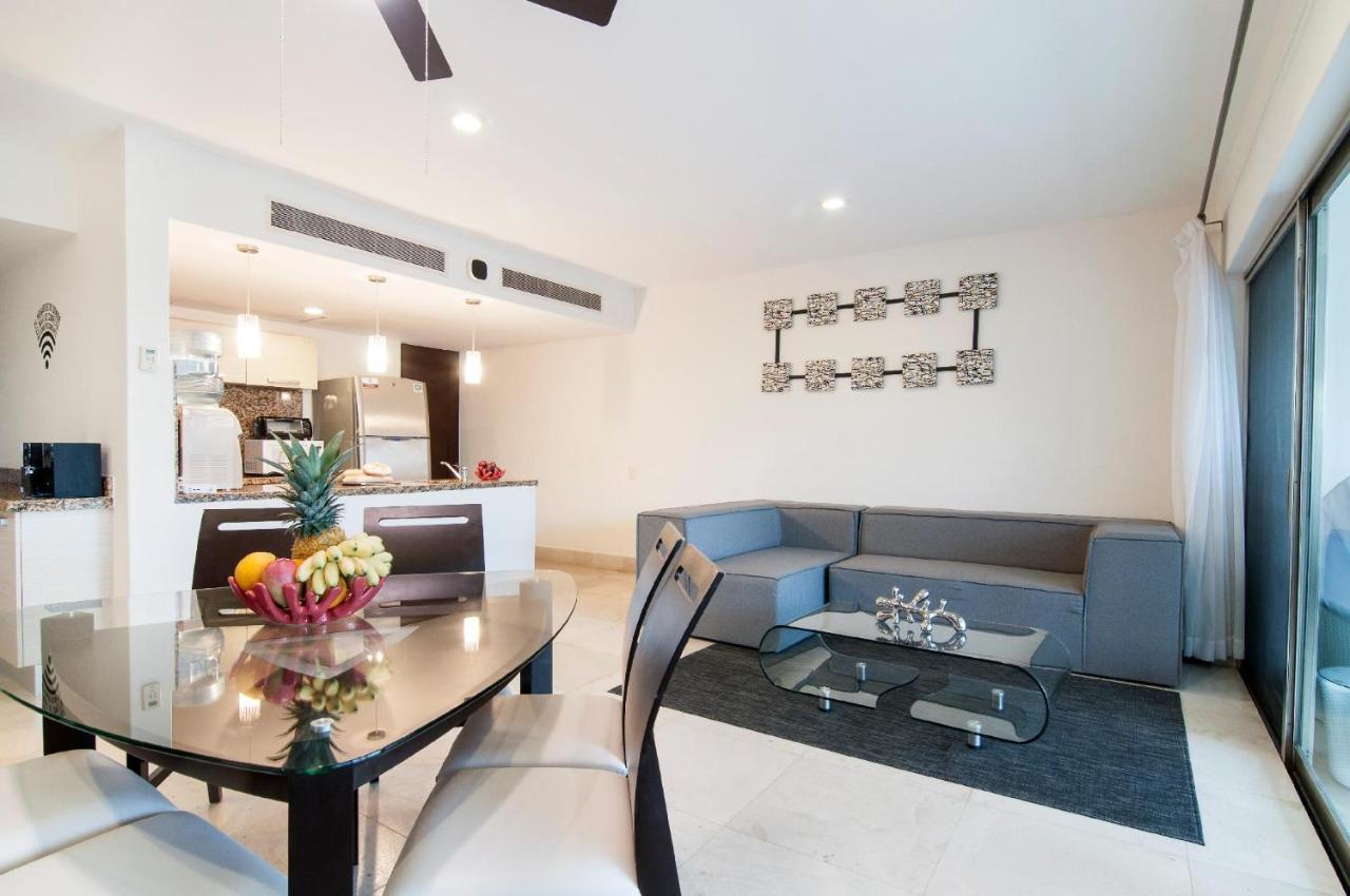 Luxurious & Central Condo In Playa Steps From The Beach Playa del Carmen Buitenkant foto