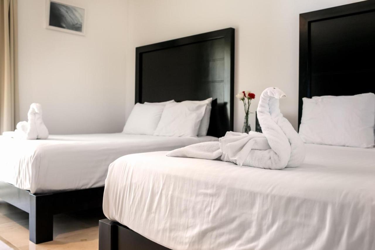Luxurious & Central Condo In Playa Steps From The Beach Playa del Carmen Buitenkant foto