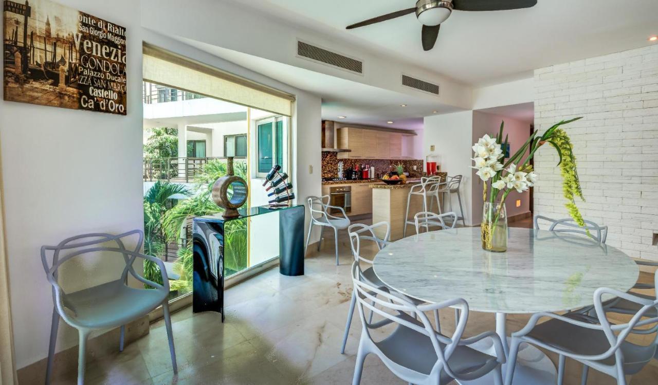 Luxurious & Central Condo In Playa Steps From The Beach Playa del Carmen Buitenkant foto